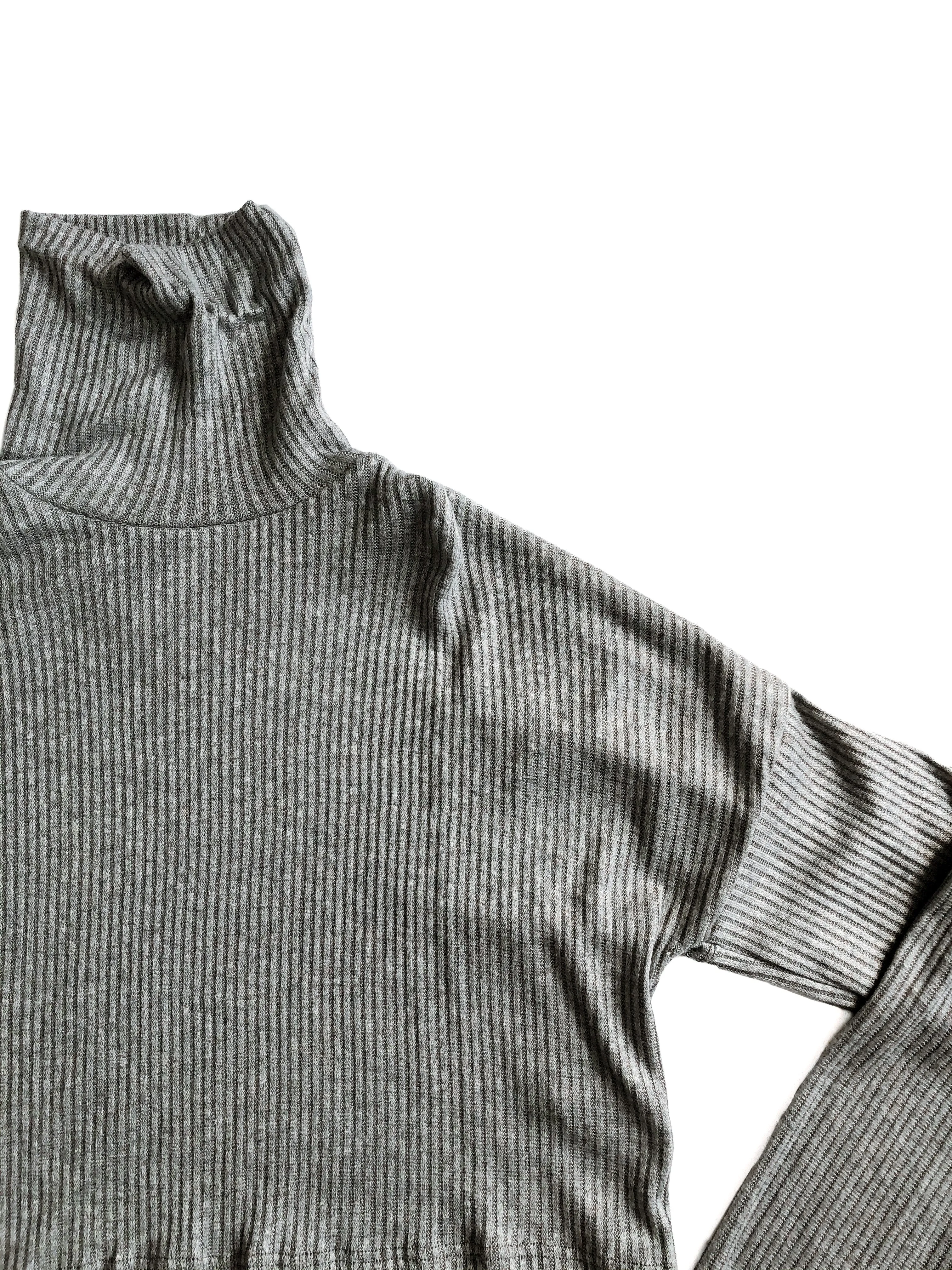 Virginia Turtleneck Crop Top - Gray