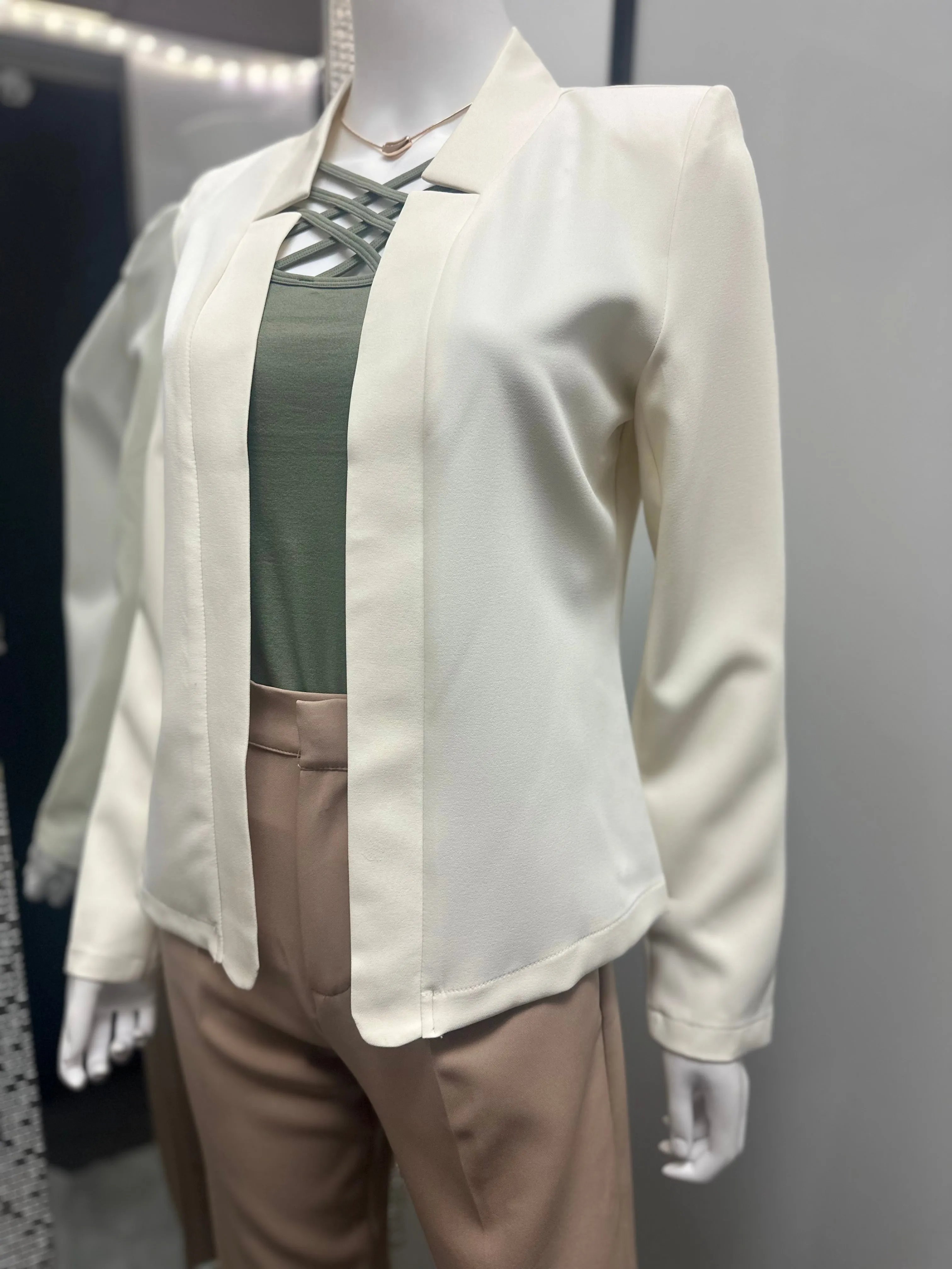 Women Blazer/Ivory-CR2314